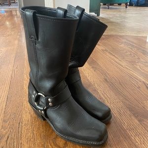 Black Frye Harness 12R Boots - Size 7.5